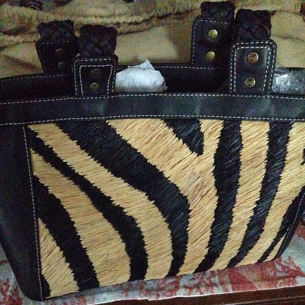 Purses - Picture 2 of 4